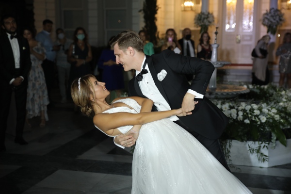Berk Kaya Wedding Dance