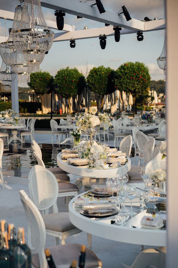 DeLa Events and Weddings
