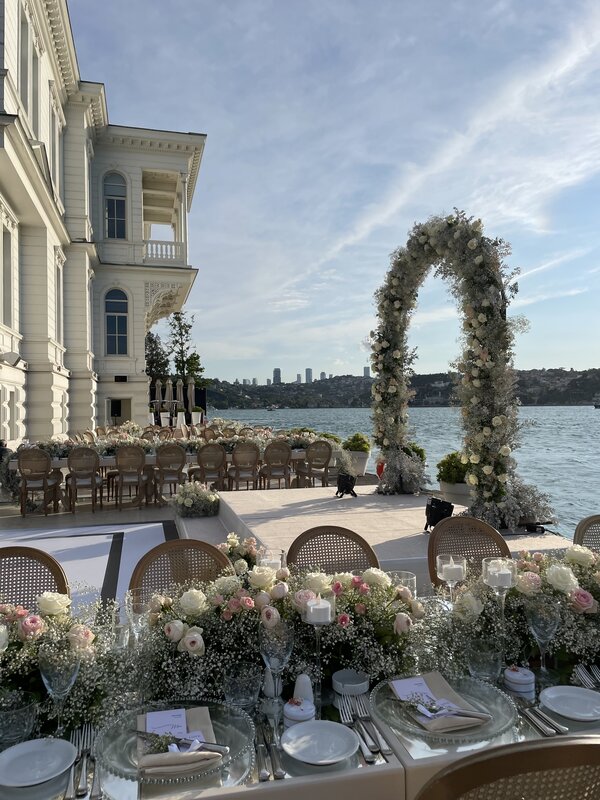 DeLa Events and Weddings