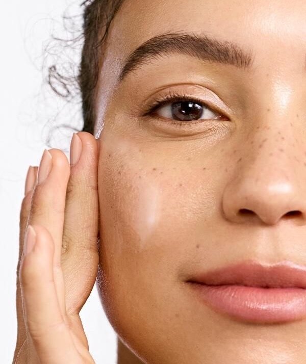 Niacinamide Nedir? Faydaları Nelerdir?