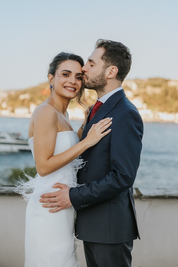 Naz & Baran’ın Evde Bordo Temalı Nişan Kutlaması