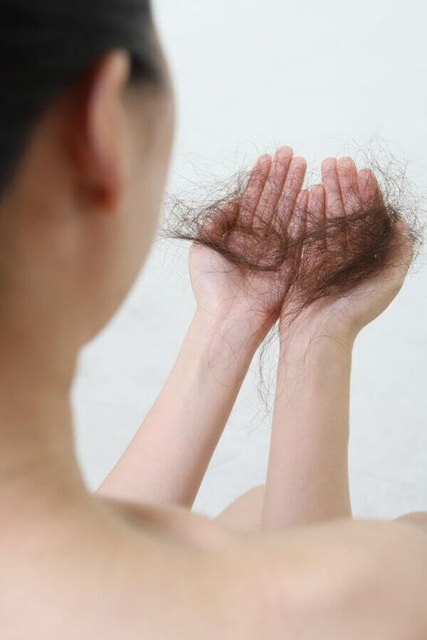 Saç Dökülmesine Karşı En Etkili 10 Şampuan
